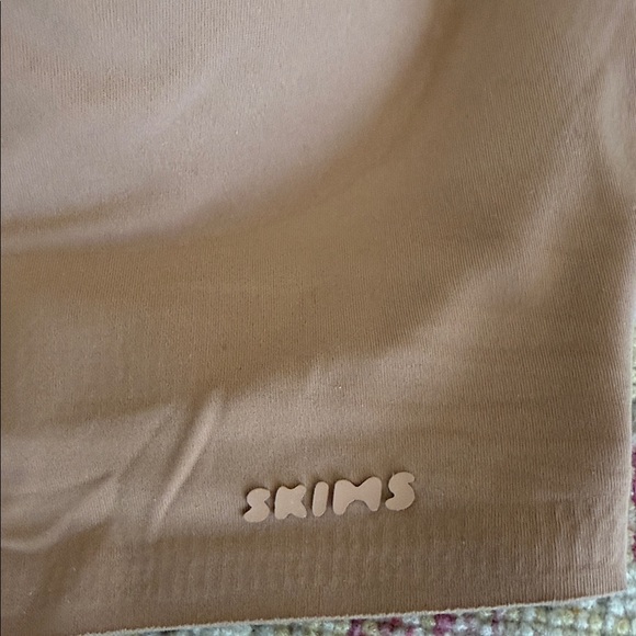 SKIMS Women's Brown Seamless Bra - Picture 2 of 4
